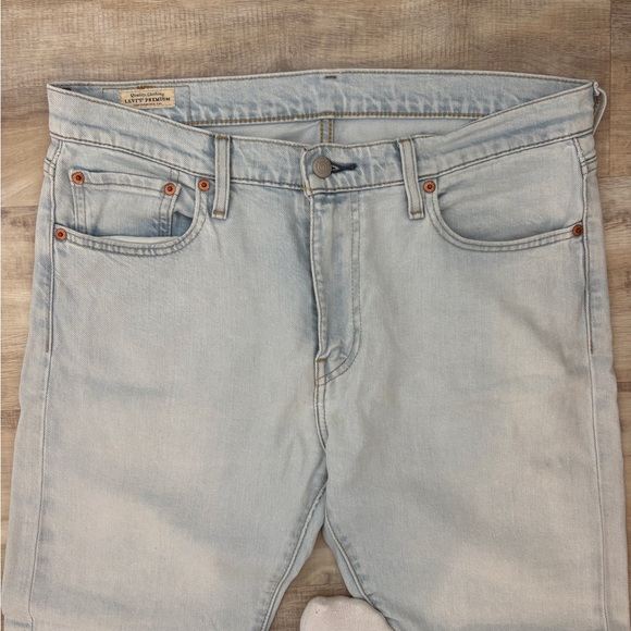 Levi’s  Men’s light wash jeans - Picture 2 of 5